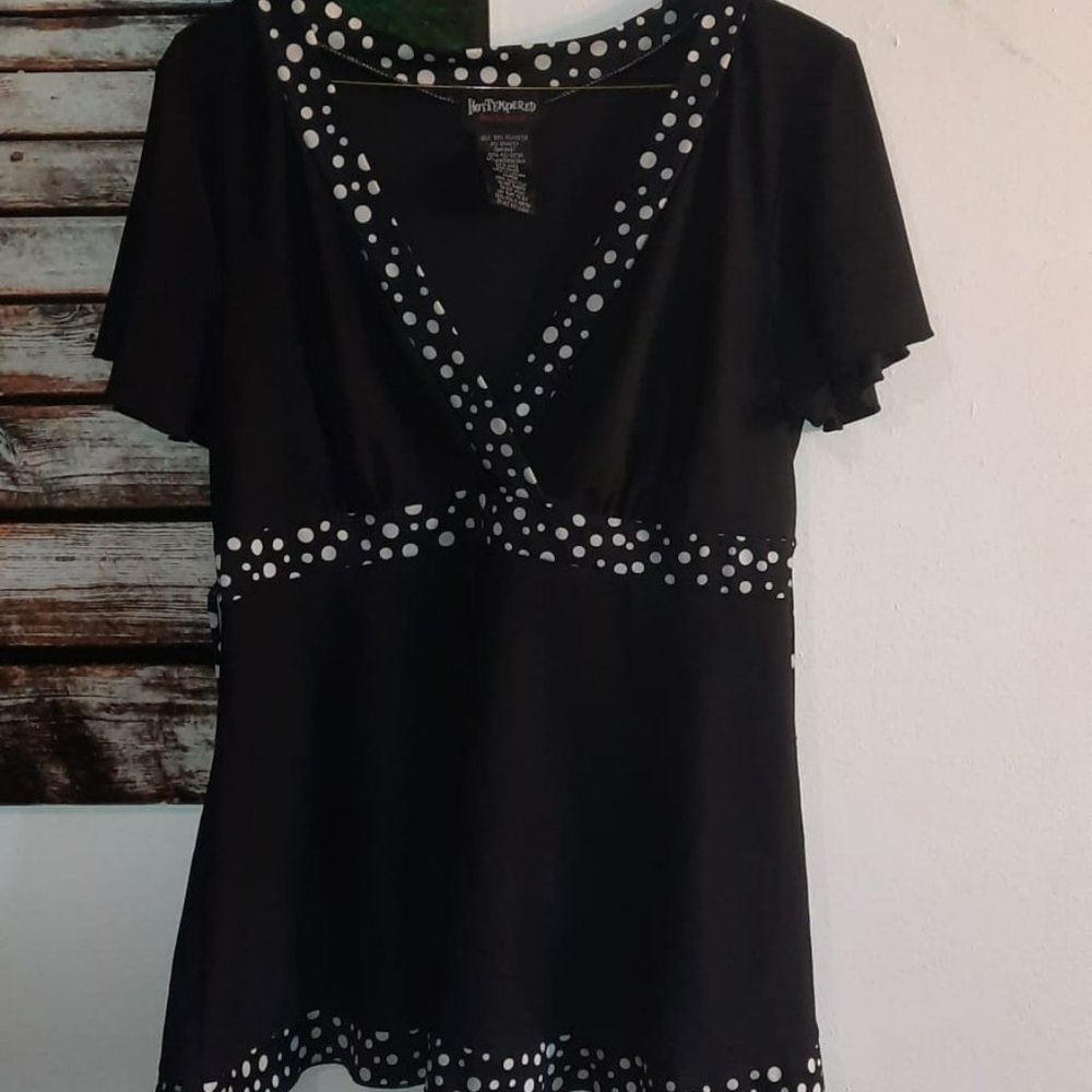 Cute Black and White dots shirt